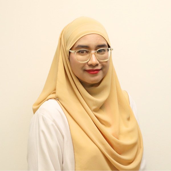 9)Noor Hanini-600x600